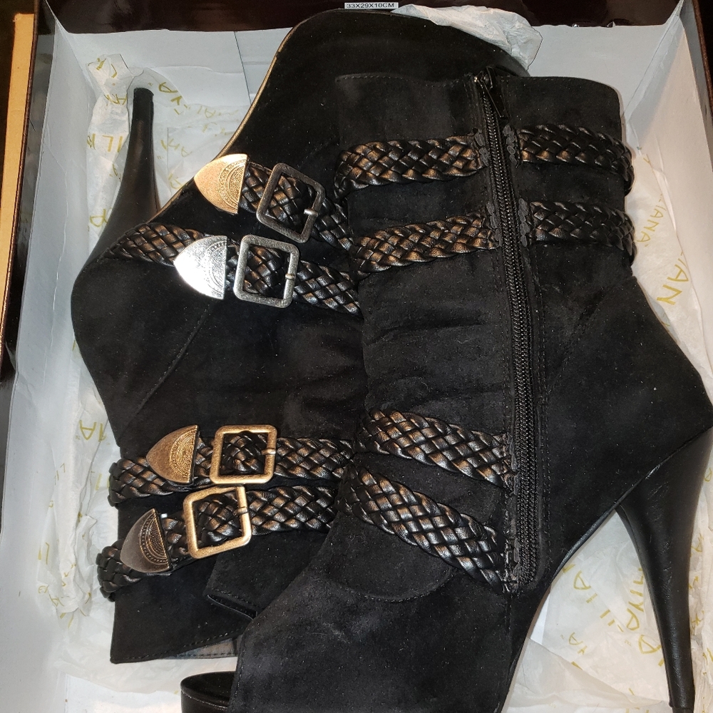 Black peep toe boot